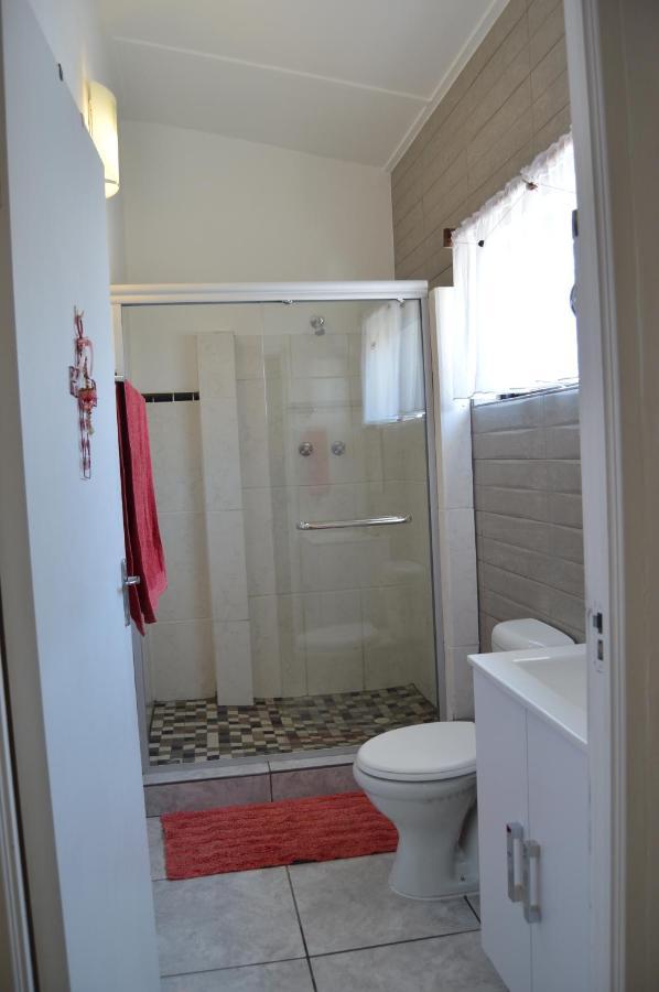 Lüderitz Villelodge Accommodation מראה חיצוני תמונה