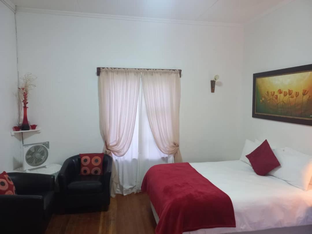 Lüderitz Villelodge Accommodation מראה חיצוני תמונה