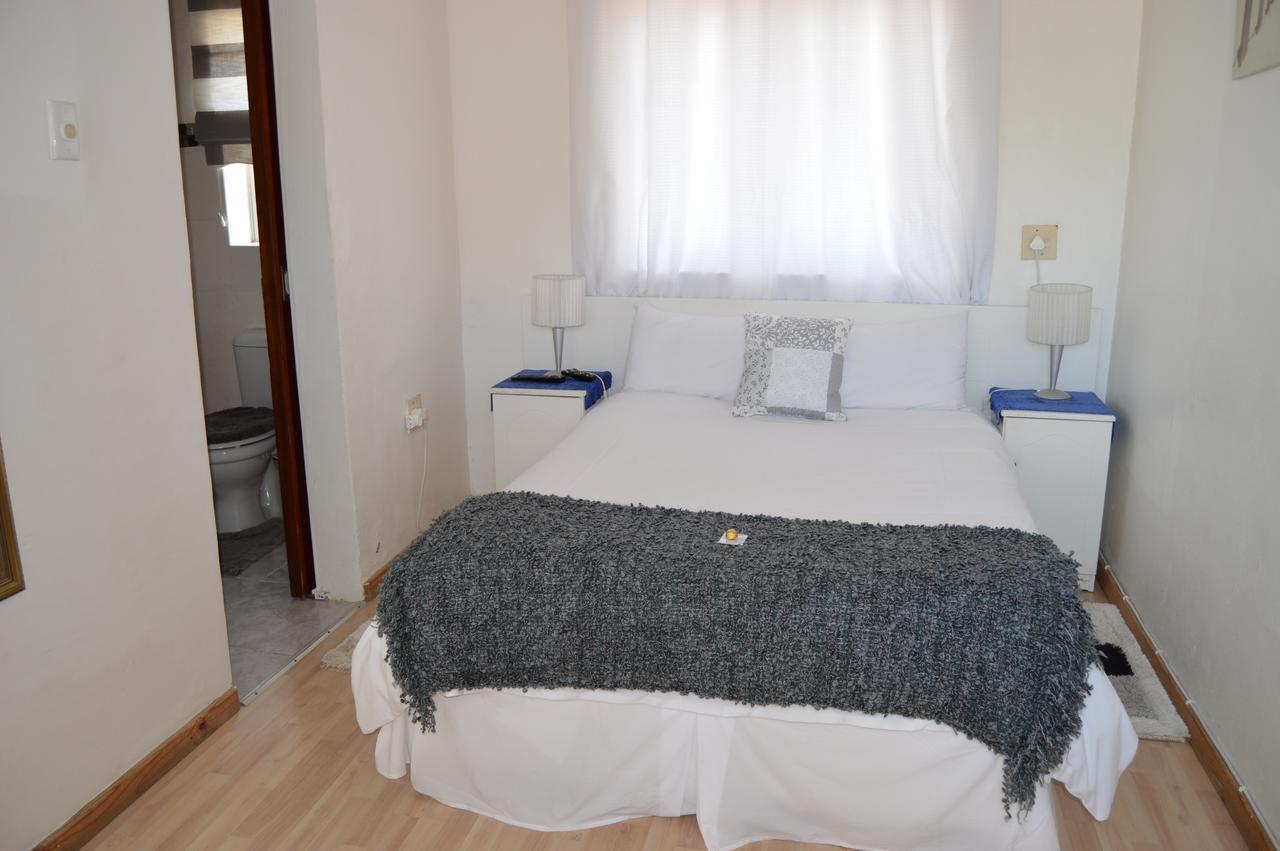 Lüderitz Villelodge Accommodation מראה חיצוני תמונה