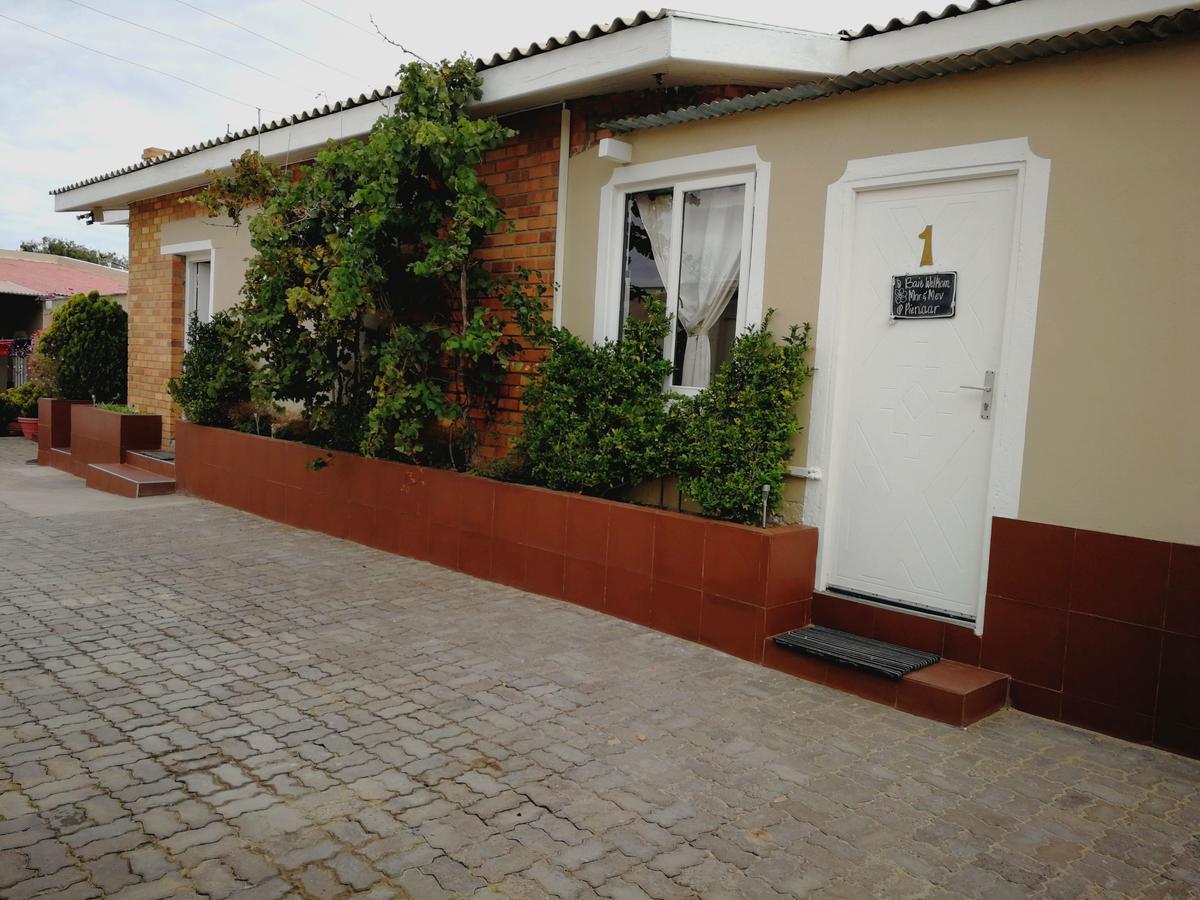 Lüderitz Villelodge Accommodation מראה חיצוני תמונה