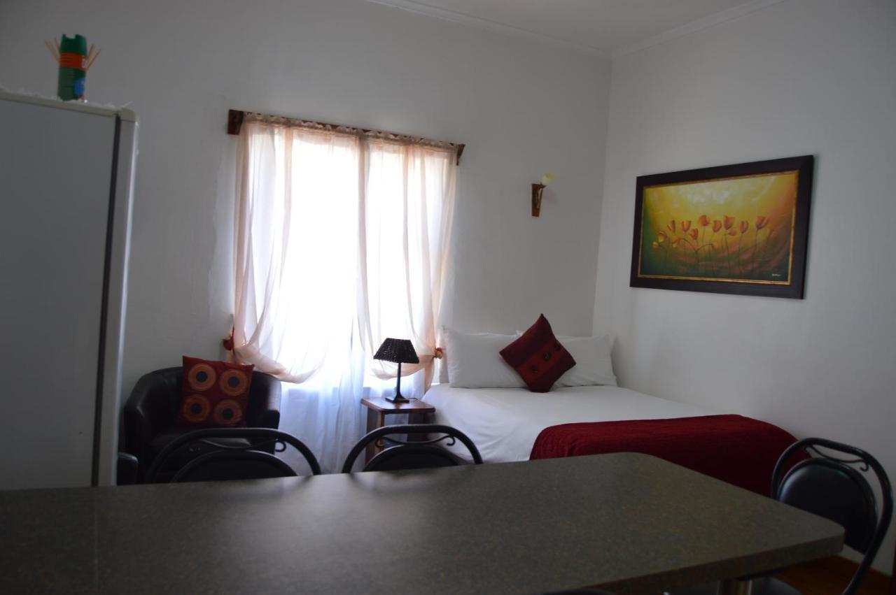 Lüderitz Villelodge Accommodation מראה חיצוני תמונה