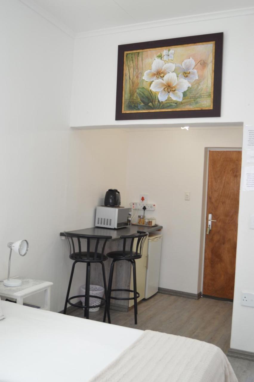 Lüderitz Villelodge Accommodation מראה חיצוני תמונה